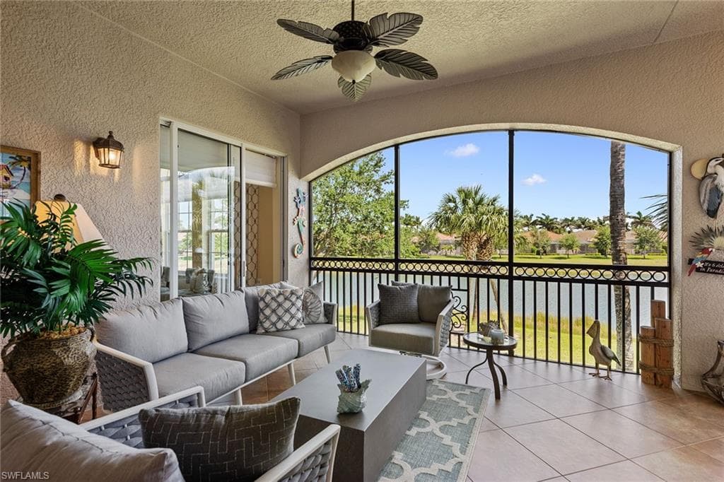 3160 Serena Ln 202, Naples, FL 34114-25