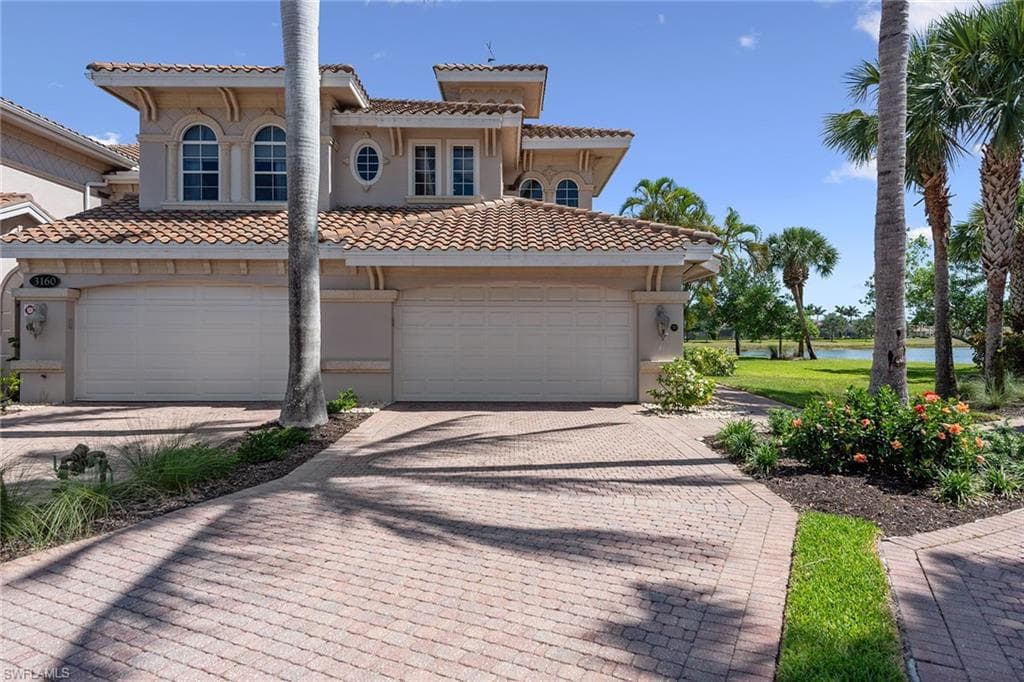 3160 Serena Ln 202, Naples, FL 34114-2
