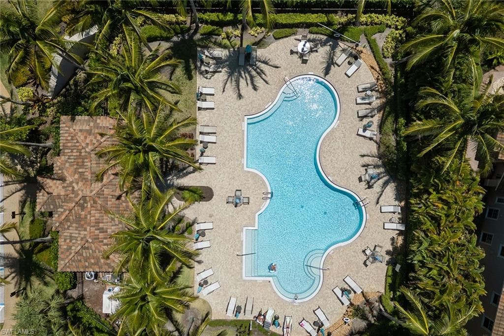 3160 Serena Ln 202, Naples, FL 34114-35