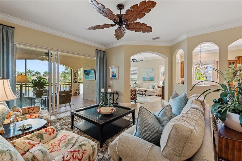 3160 Serena Ln 202, Naples, FL 34114-3