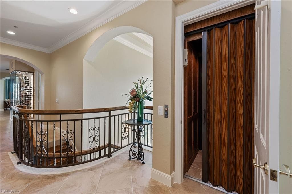 3160 Serena Ln 202, Naples, FL 34114-5