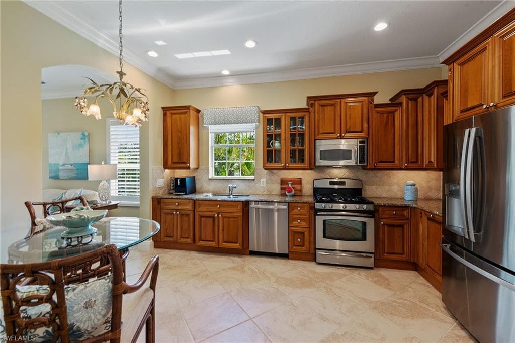 3160 Serena Ln 202, Naples, FL 34114-8