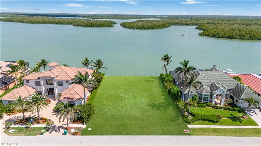 153 Stillwater Ct, Marco Island, FL 34145-4
