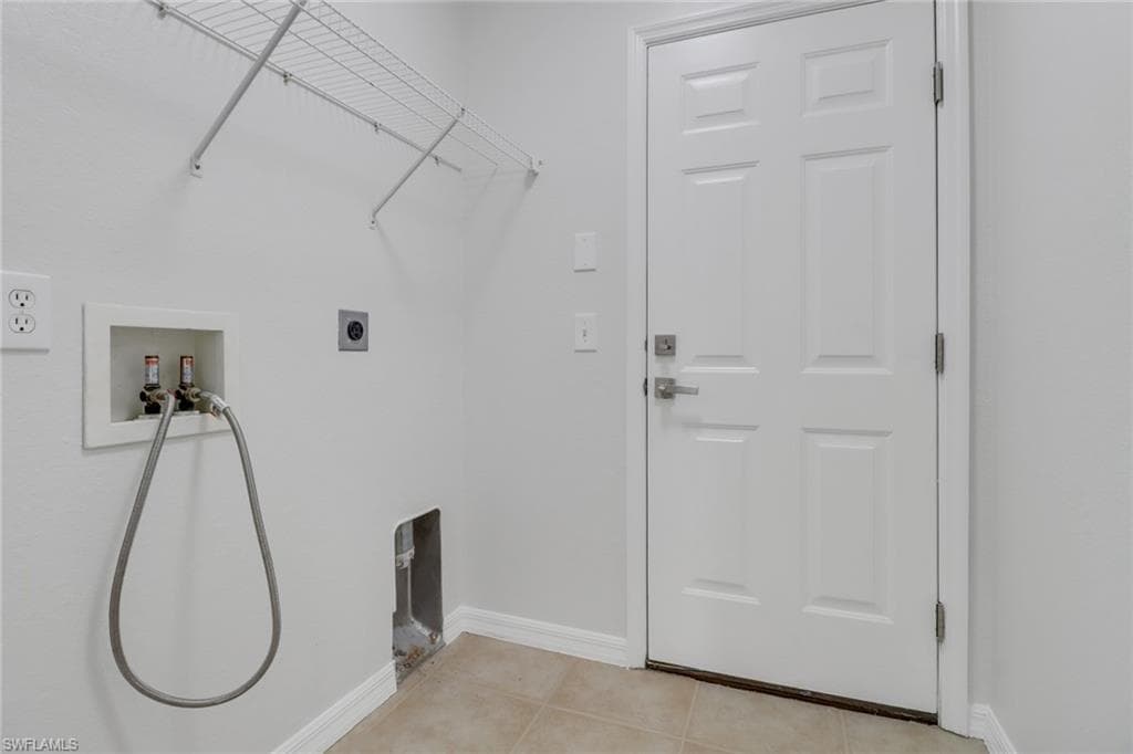 3340 33rd Ave NE, Naples, FL 34120-13