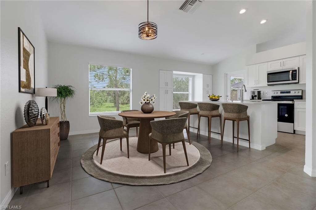 3340 33rd Ave NE, Naples, FL 34120-4