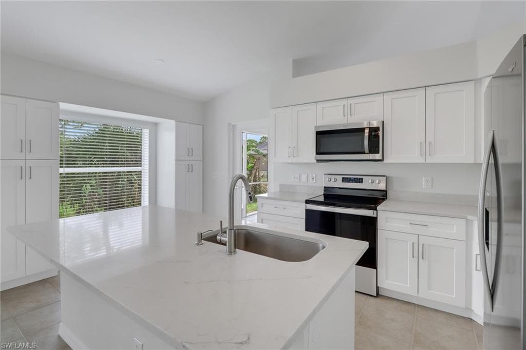 3340 33rd Ave NE, Naples, FL 34120-6