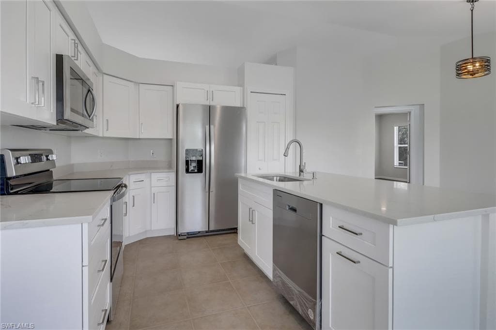 3340 33rd Ave NE, Naples, FL 34120-7