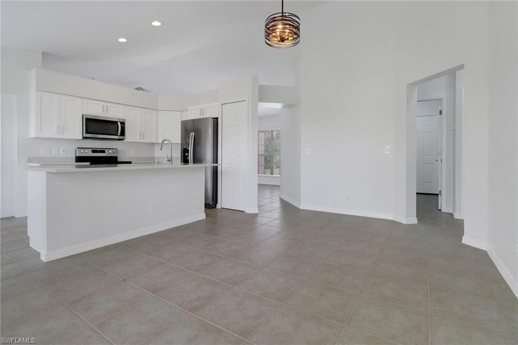 3340 33rd Ave NE, Naples, FL 34120-8