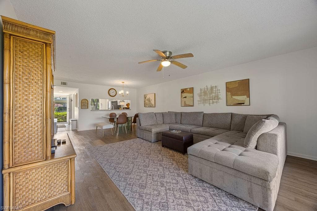 3705 Amberly Cir F102, Naples, FL 34112-13