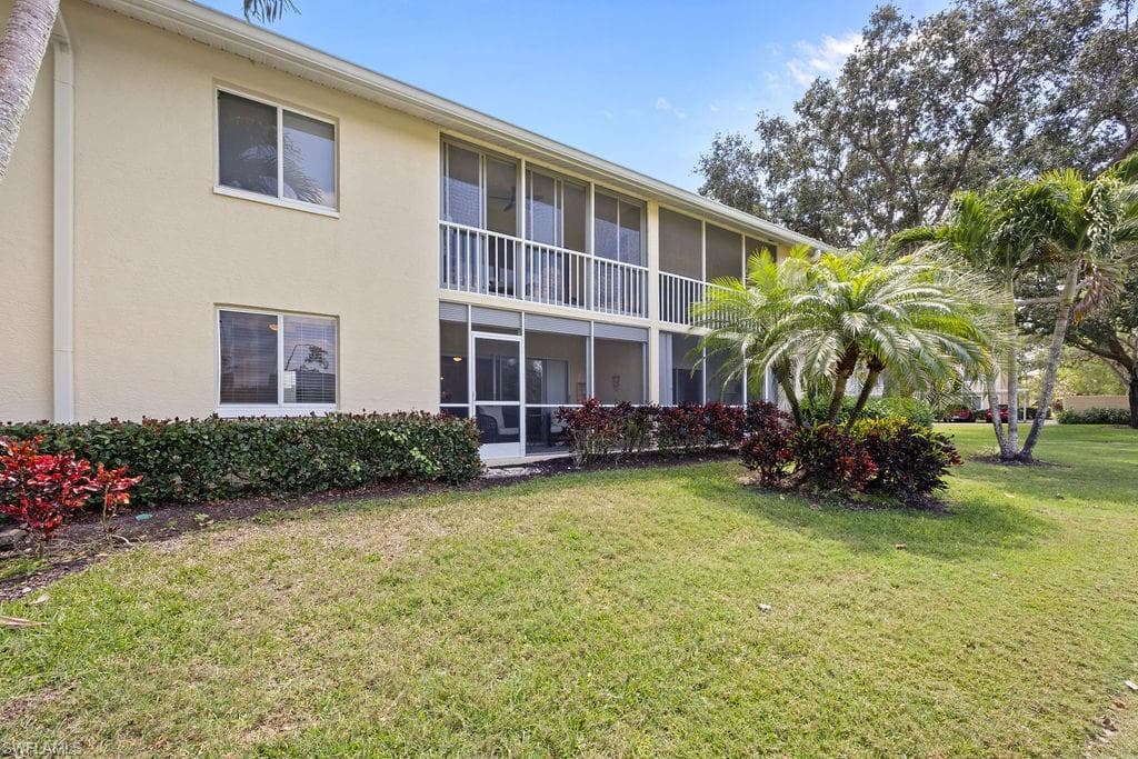 3705 Amberly Cir F102, Naples, FL 34112-24