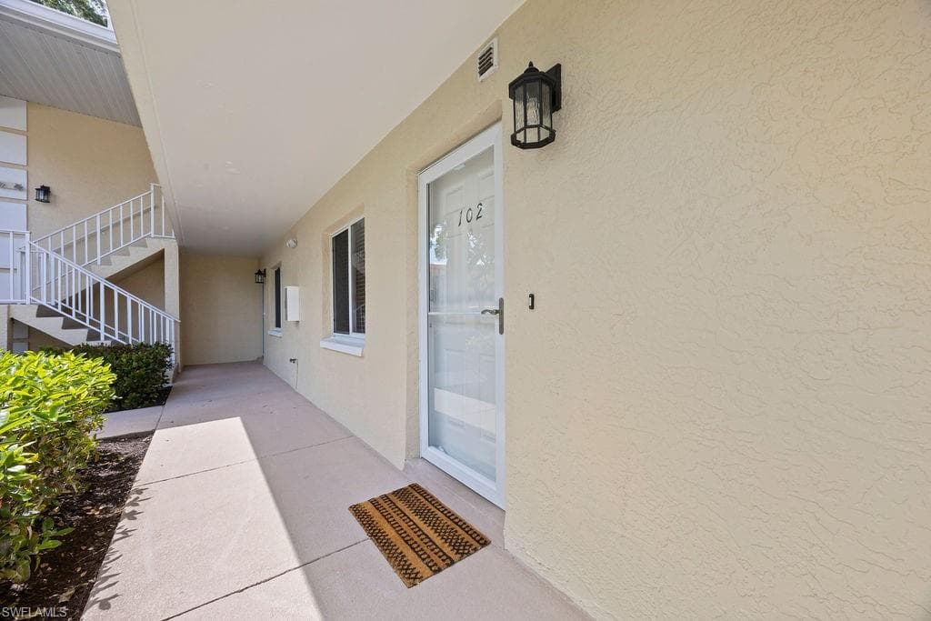 3705 Amberly Cir F102, Naples, FL 34112-26