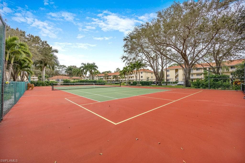 3705 Amberly Cir F102, Naples, FL 34112-29