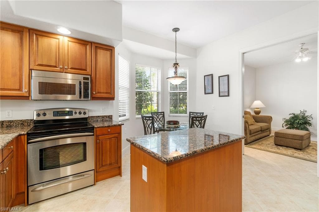 734 Regency Reserve Cir 2702, Naples, FL 34119-14