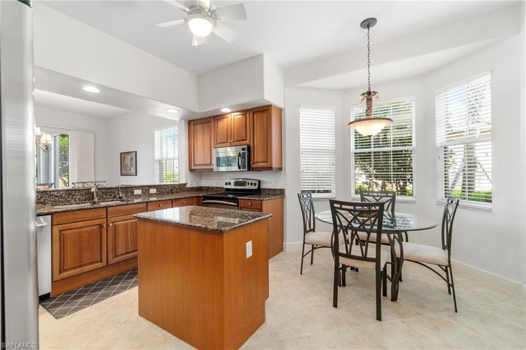 734 Regency Reserve Cir 2702, Naples, FL 34119-17