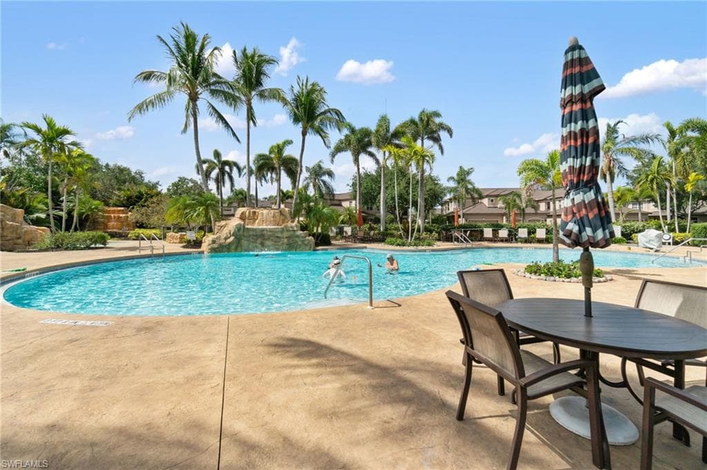734 Regency Reserve Cir 2702, Naples, FL 34119-37
