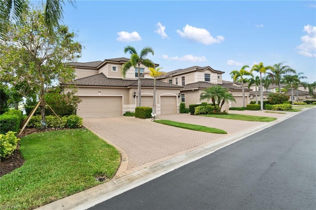 734 Regency Reserve Cir 2702, Naples, FL 34119-3