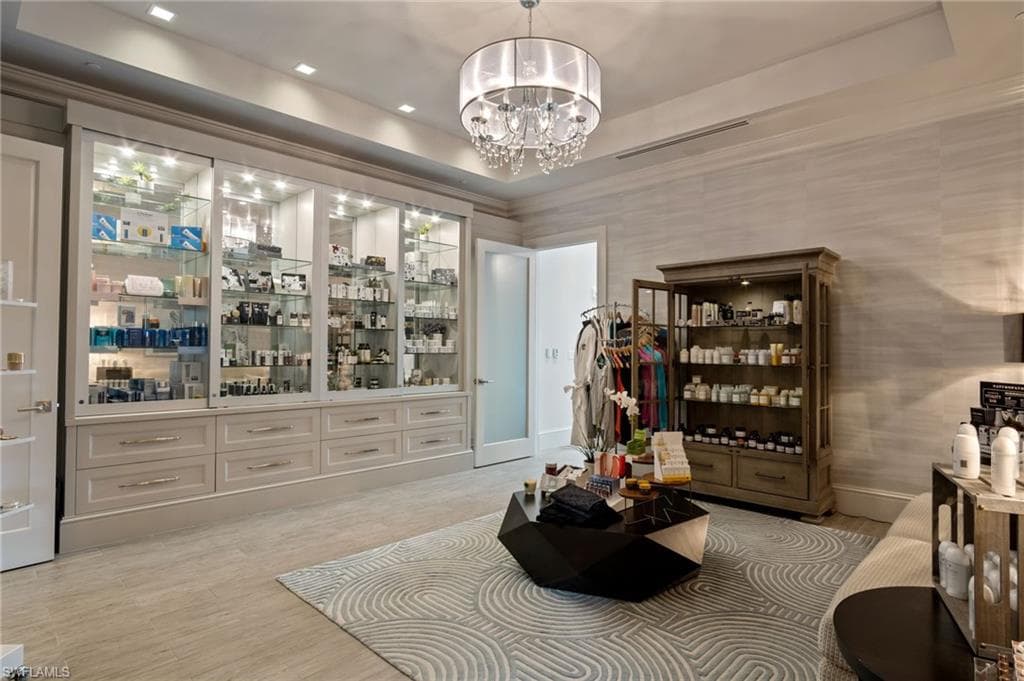 734 Regency Reserve Cir 2702, Naples, FL 34119-47