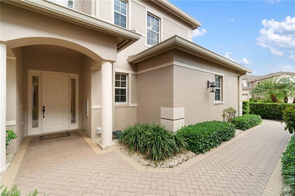 734 Regency Reserve Cir 2702, Naples, FL 34119-4