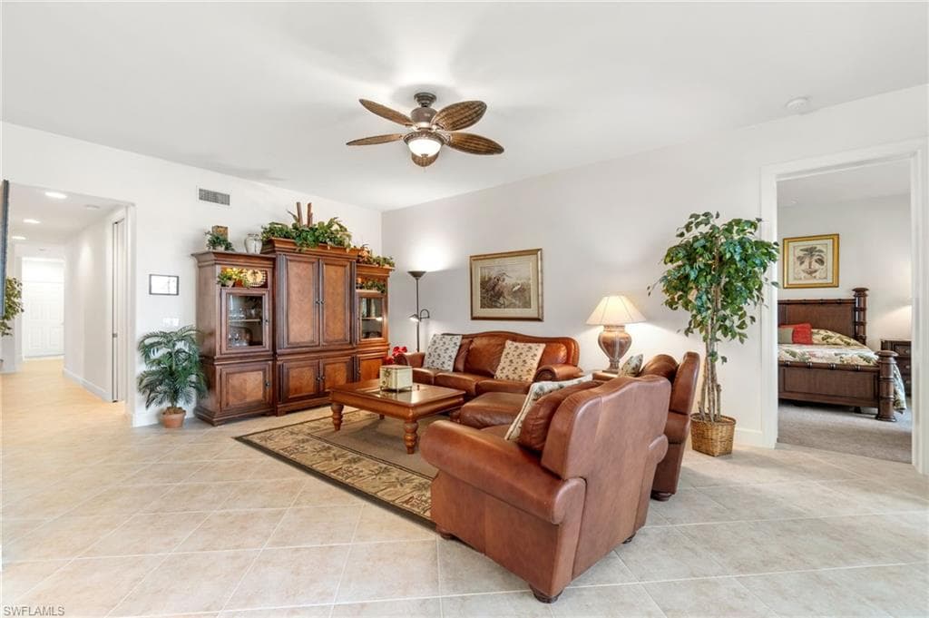 734 Regency Reserve Cir 2702, Naples, FL 34119-6