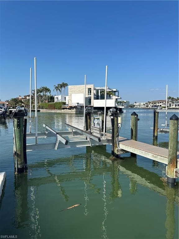 4090 Gulf Shore Blvd N, Naples, FL 34103-2