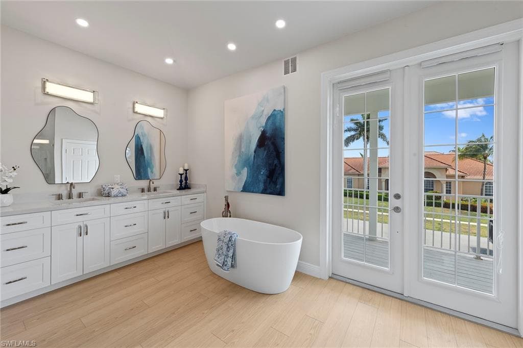 50 Sunset St, Marco Island, FL 34145-25