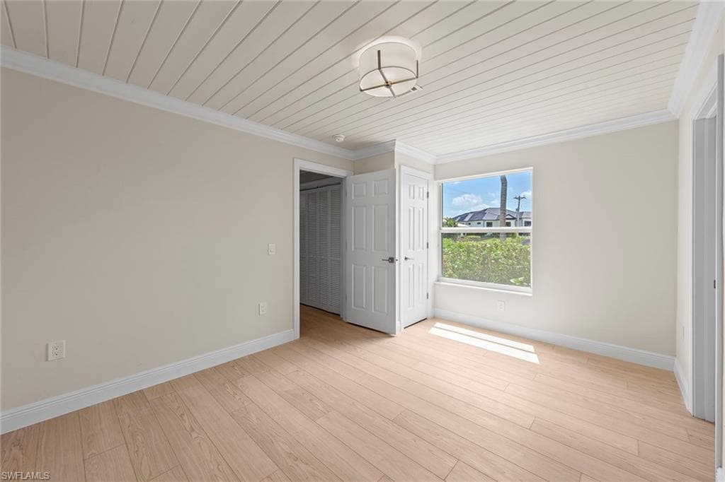 50 Sunset St, Marco Island, FL 34145-31
