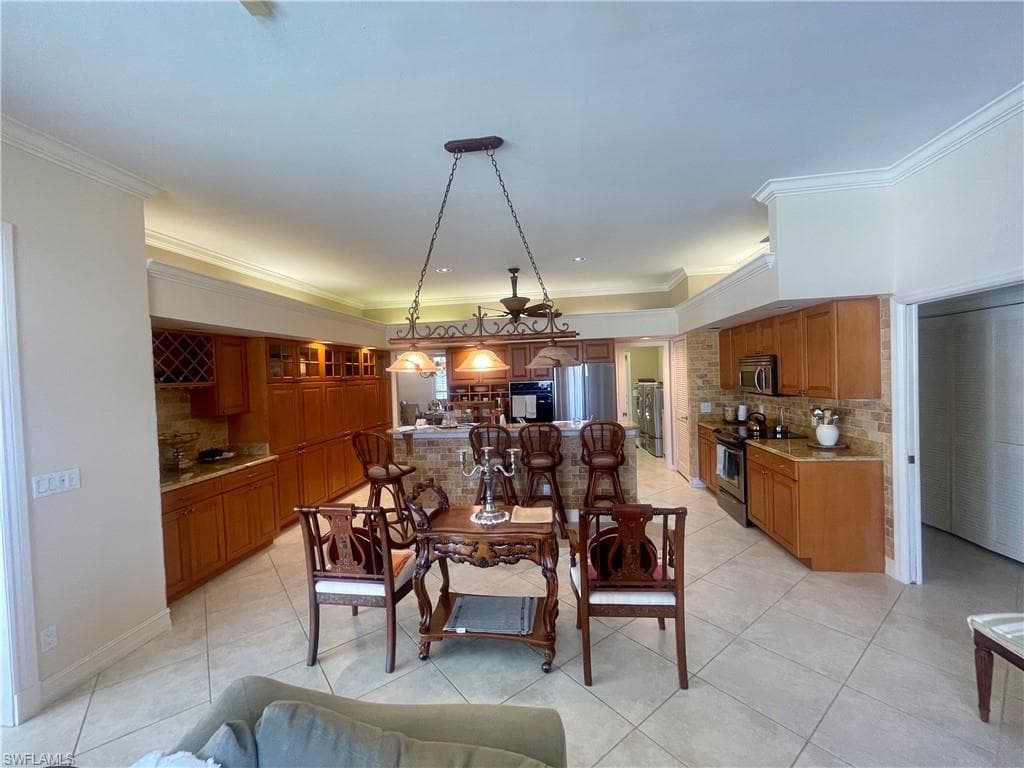171 Muirfield Cir, Naples, FL 34113-15