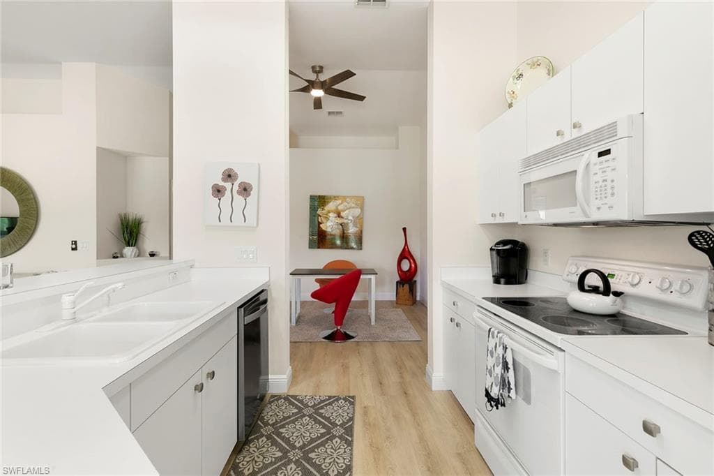 2855 Cypress Trace Cir 203, Naples, FL 34119-10