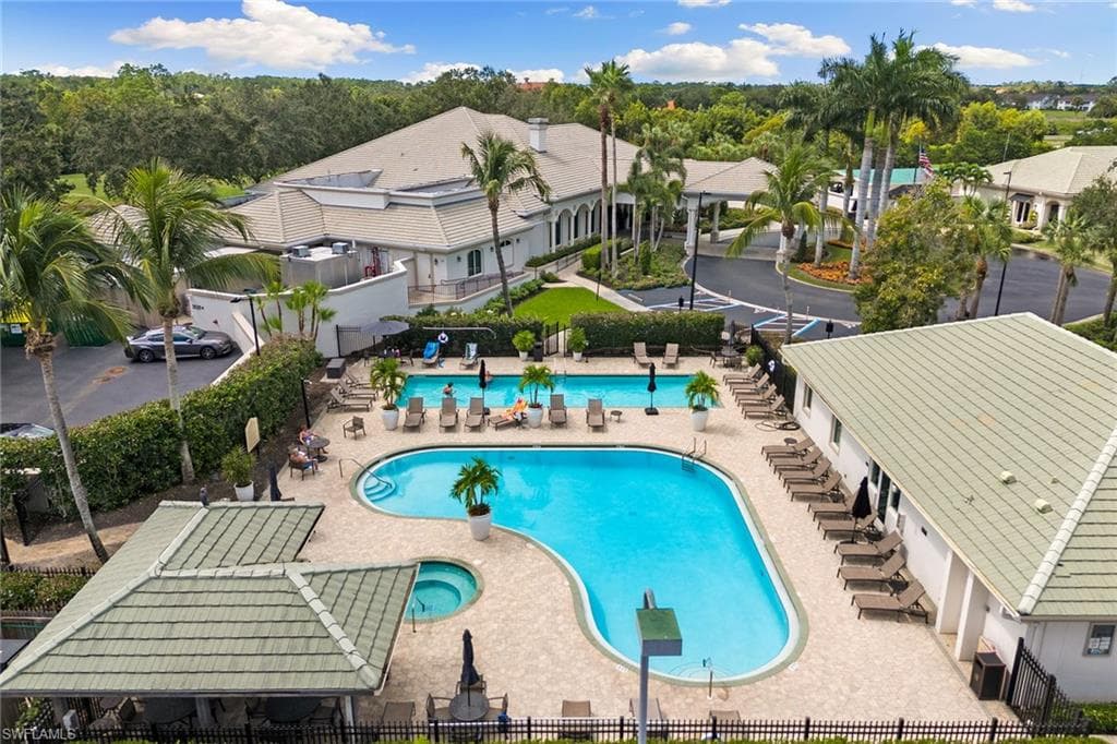 2855 Cypress Trace Cir 203, Naples, FL 34119-25