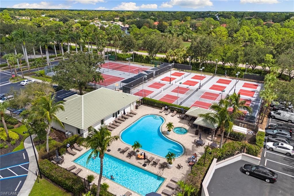 2855 Cypress Trace Cir 203, Naples, FL 34119-26