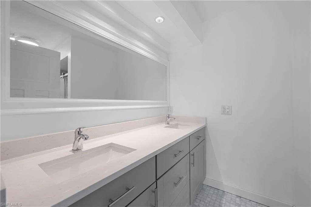 2521 Longboat Dr, Naples, FL 34104-17