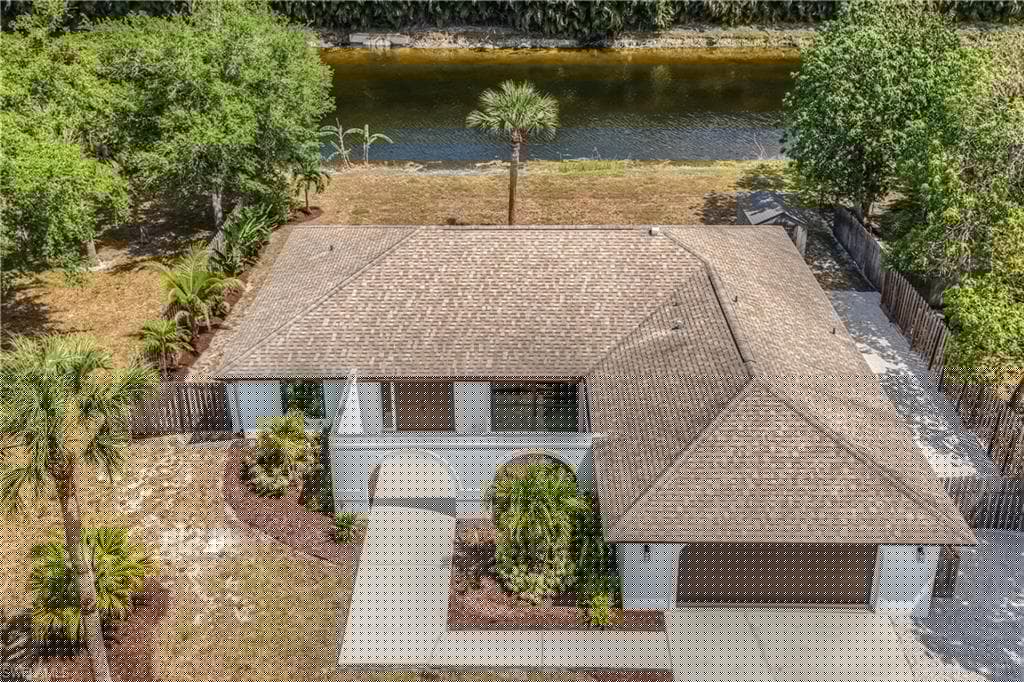 2521 Longboat Dr, Naples, FL 34104-3