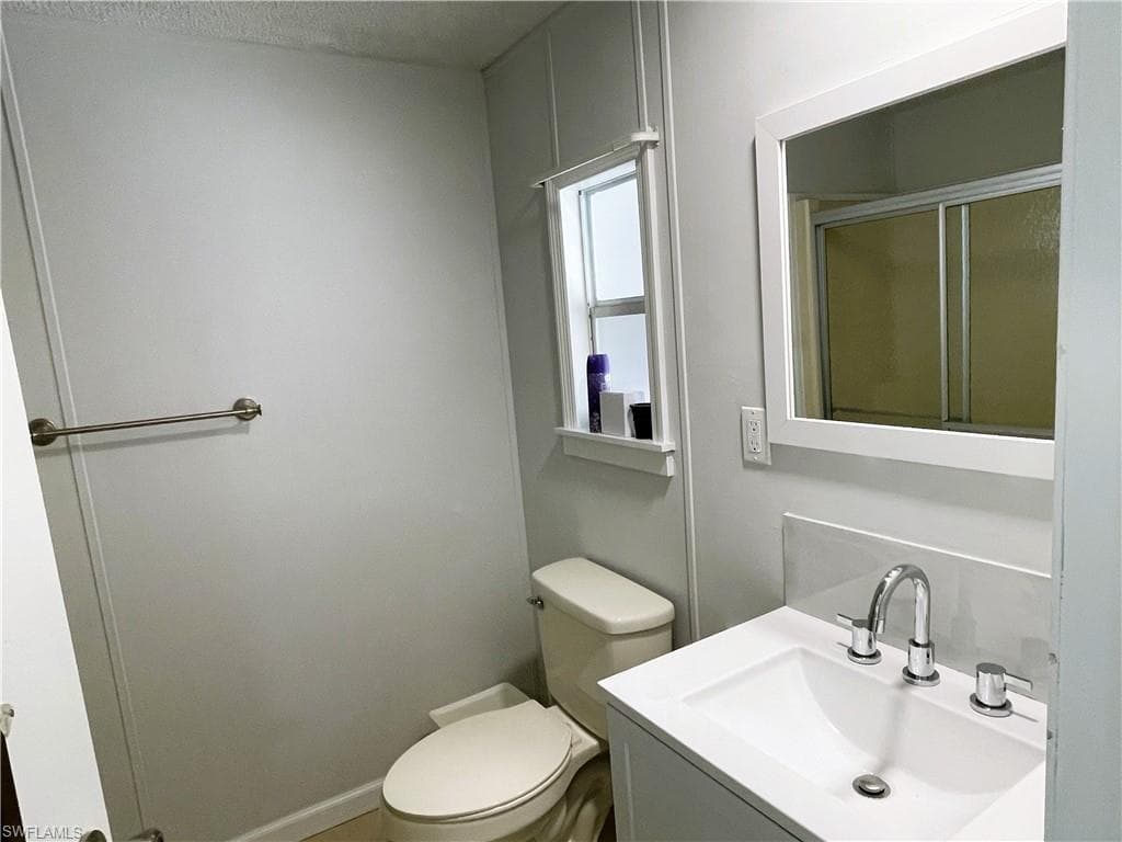 3158 Bunny Run Dr, North Fort Myers, FL 33917-10