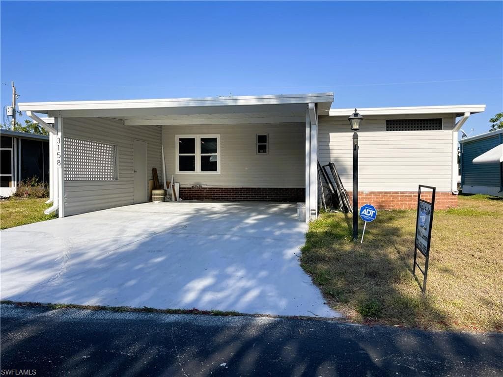 3158 Bunny Run Dr, North Fort Myers, FL 33917-1
