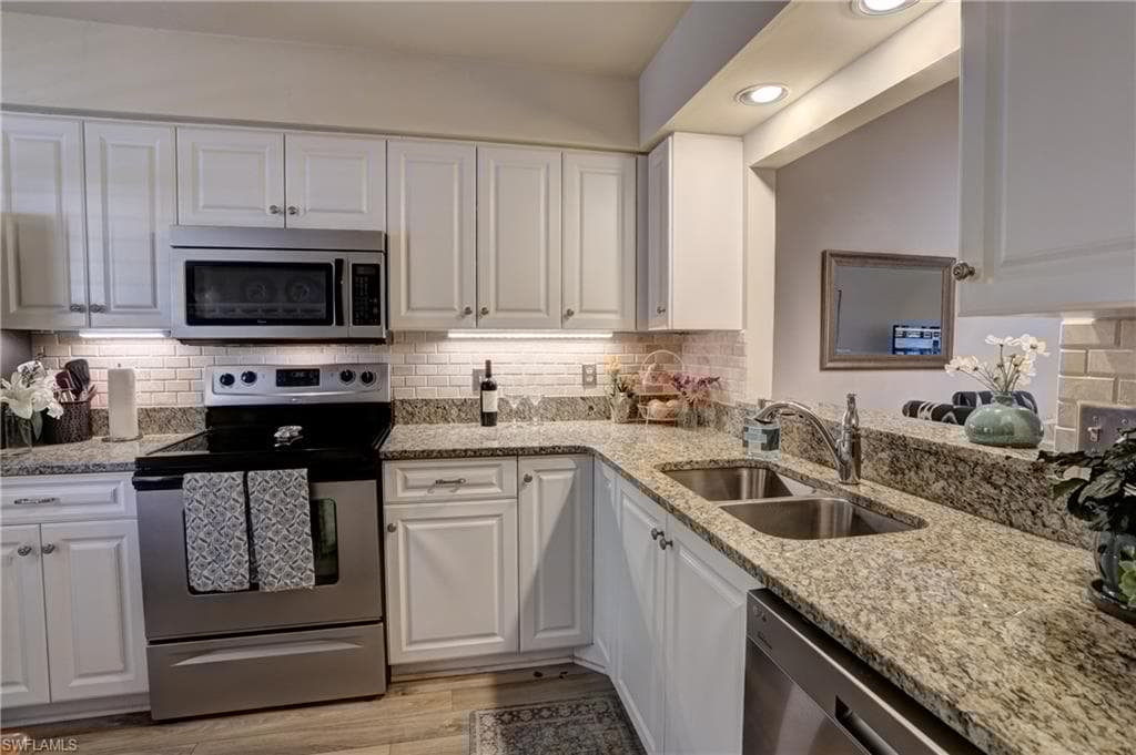 405 Courtside Dr D105, Naples, FL 34105-10