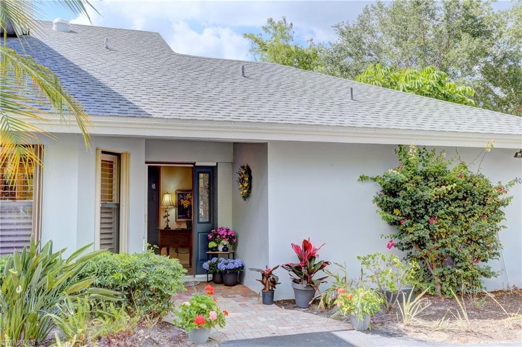 405 Courtside Dr D105, Naples, FL 34105-1