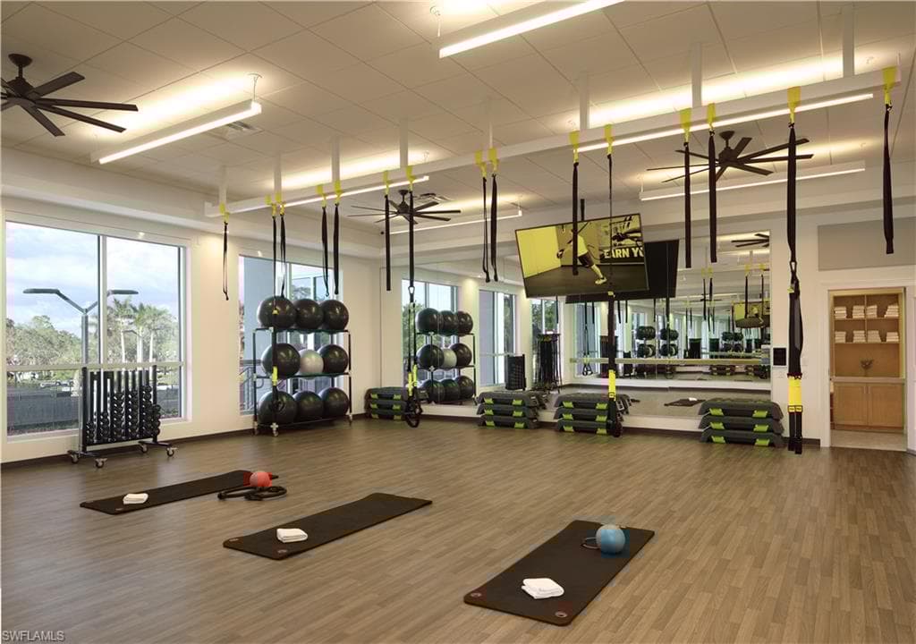405 Courtside Dr D105, Naples, FL 34105-32