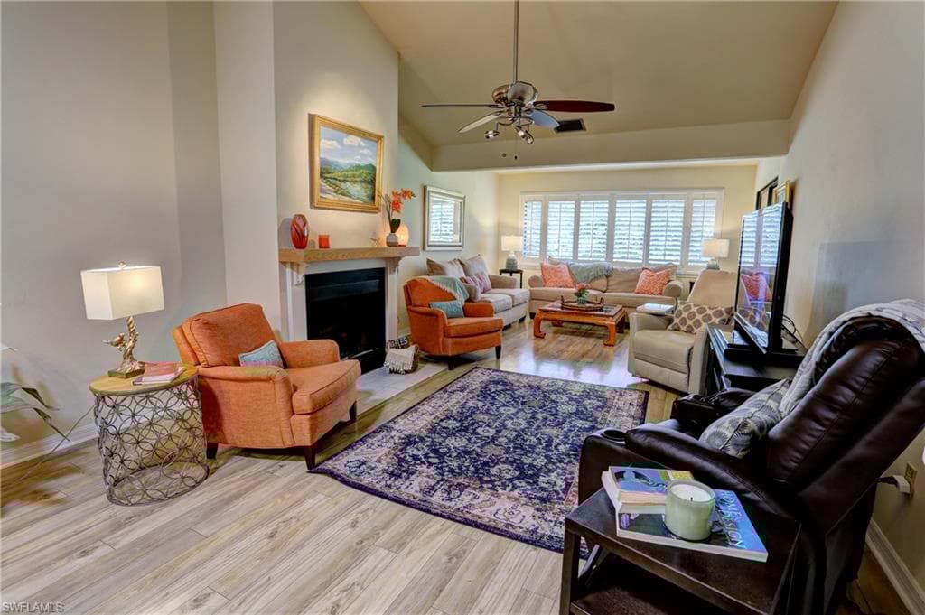 405 Courtside Dr D105, Naples, FL 34105-5