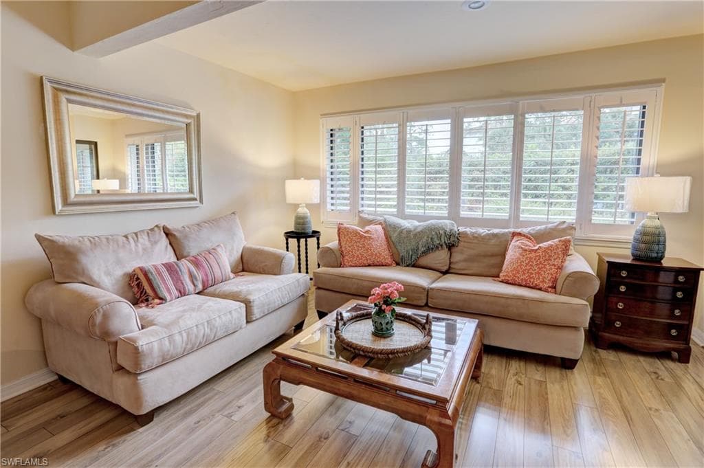 405 Courtside Dr D105, Naples, FL 34105-6