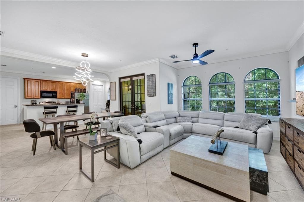 9145 Chula Vista St 13004, Naples, FL 34113-5