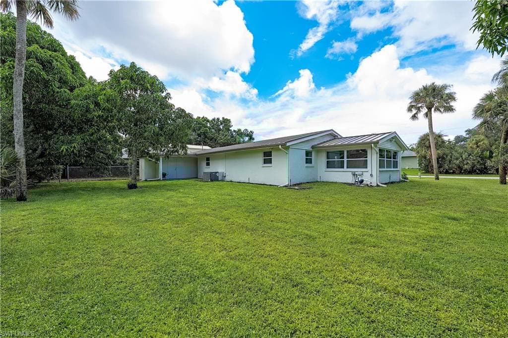 27525 Michigan St, Bonita Springs, FL 34135-15