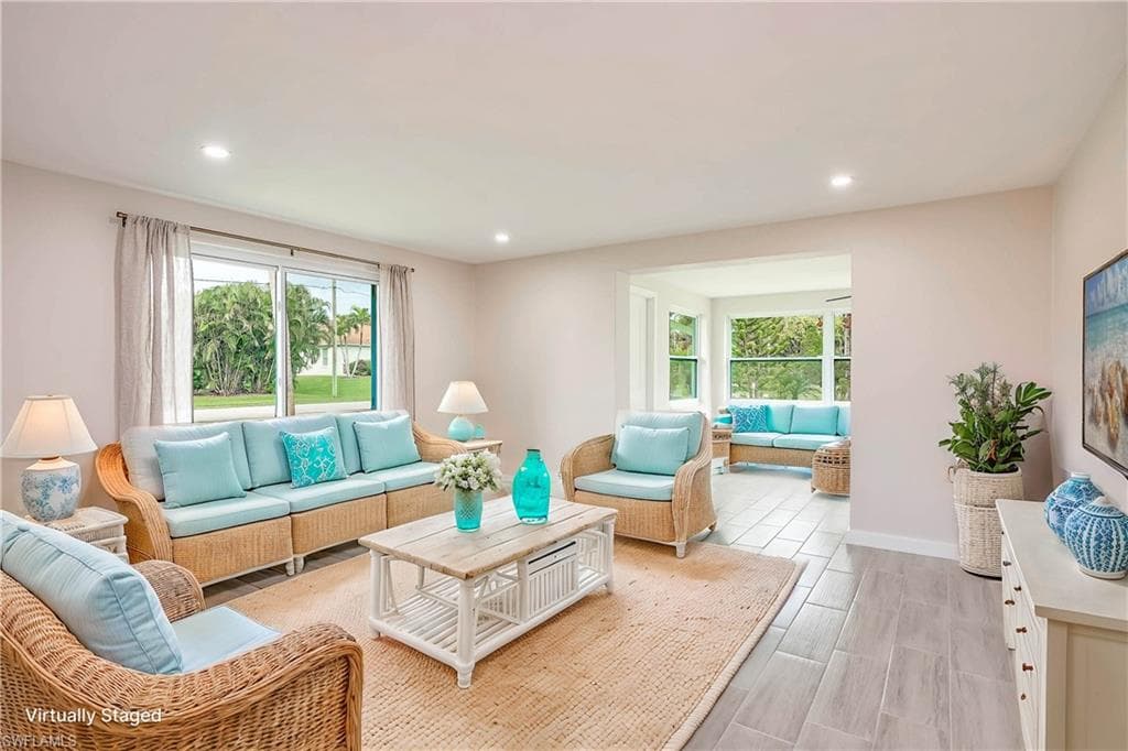 27525 Michigan St, Bonita Springs, FL 34135-3