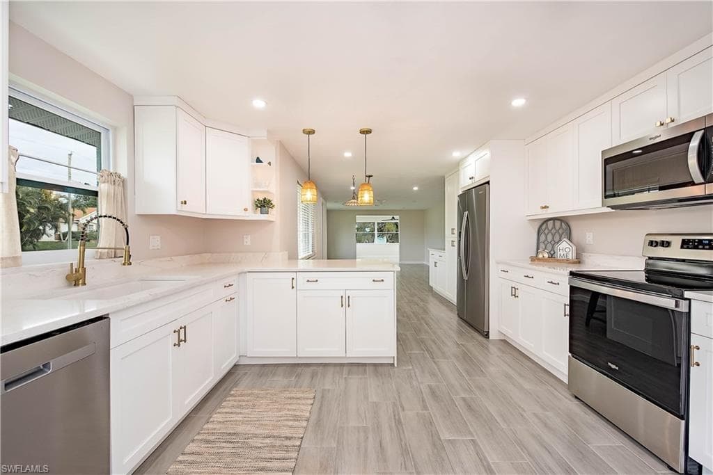 27525 Michigan St, Bonita Springs, FL 34135-4