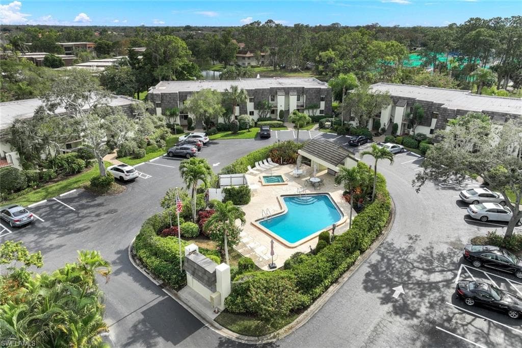 1609 Spoonbill Ln B, Naples, FL 34105-22