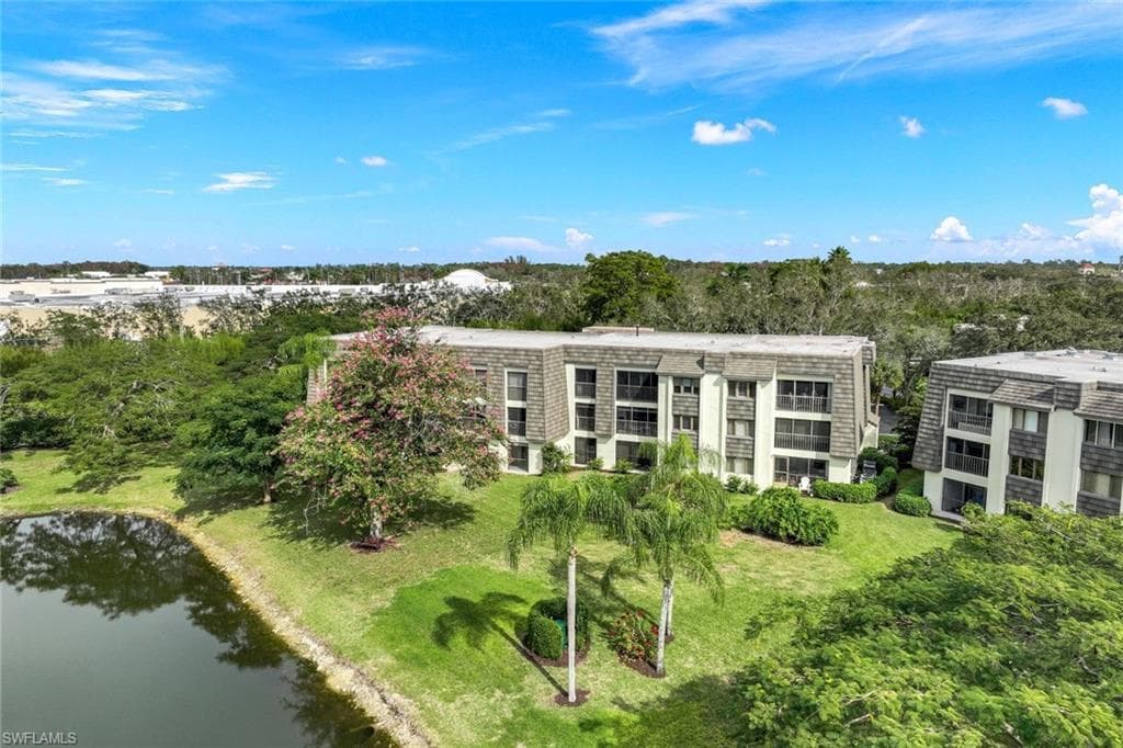 1609 Spoonbill Ln B, Naples, FL 34105-24