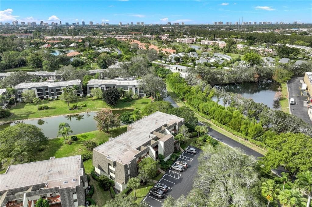 1609 Spoonbill Ln B, Naples, FL 34105-28