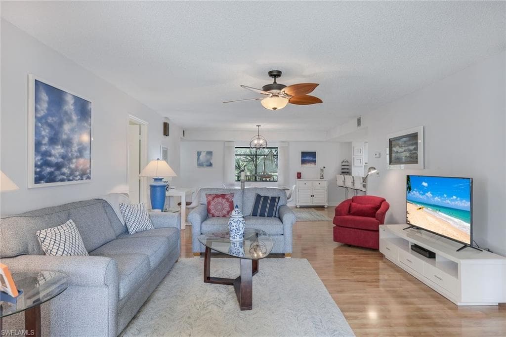 1609 Spoonbill Ln B, Naples, FL 34105-2