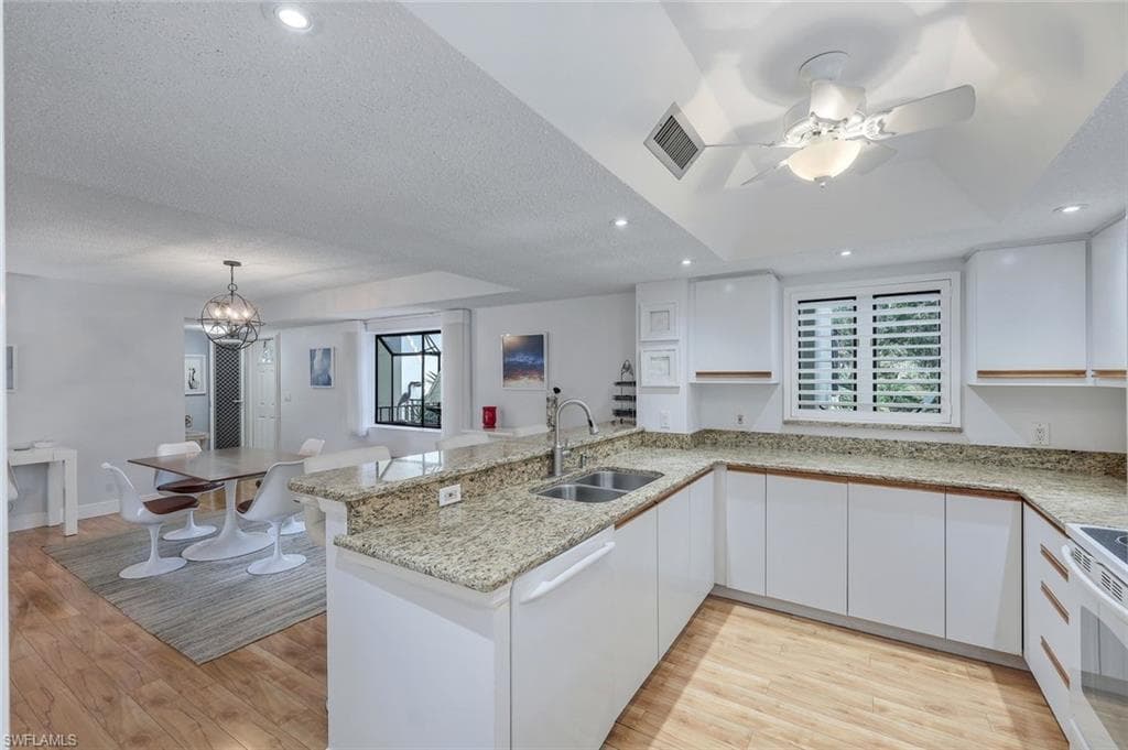 1609 Spoonbill Ln B, Naples, FL 34105-7