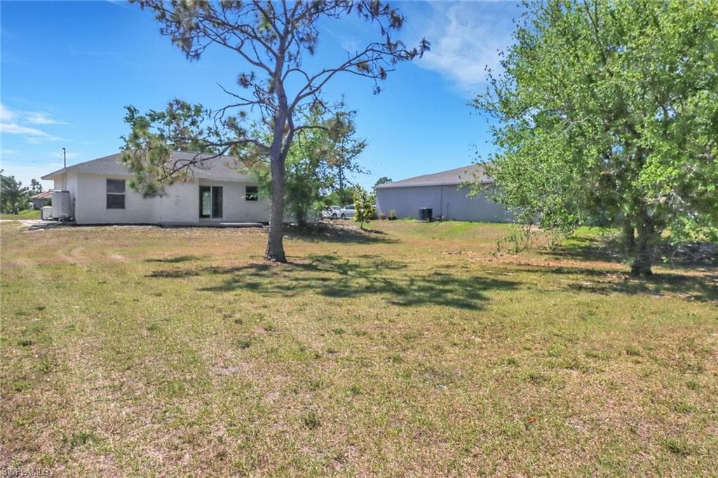 2575 39th Ave NE, Naples, FL 34120-10