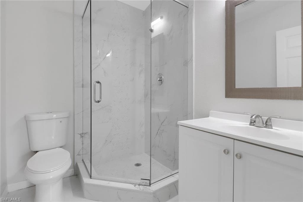 2575 39th Ave NE, Naples, FL 34120-8
